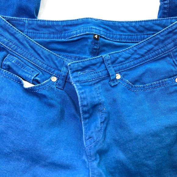 Jordache Blue Skinny Jeans with Tapered Fit
